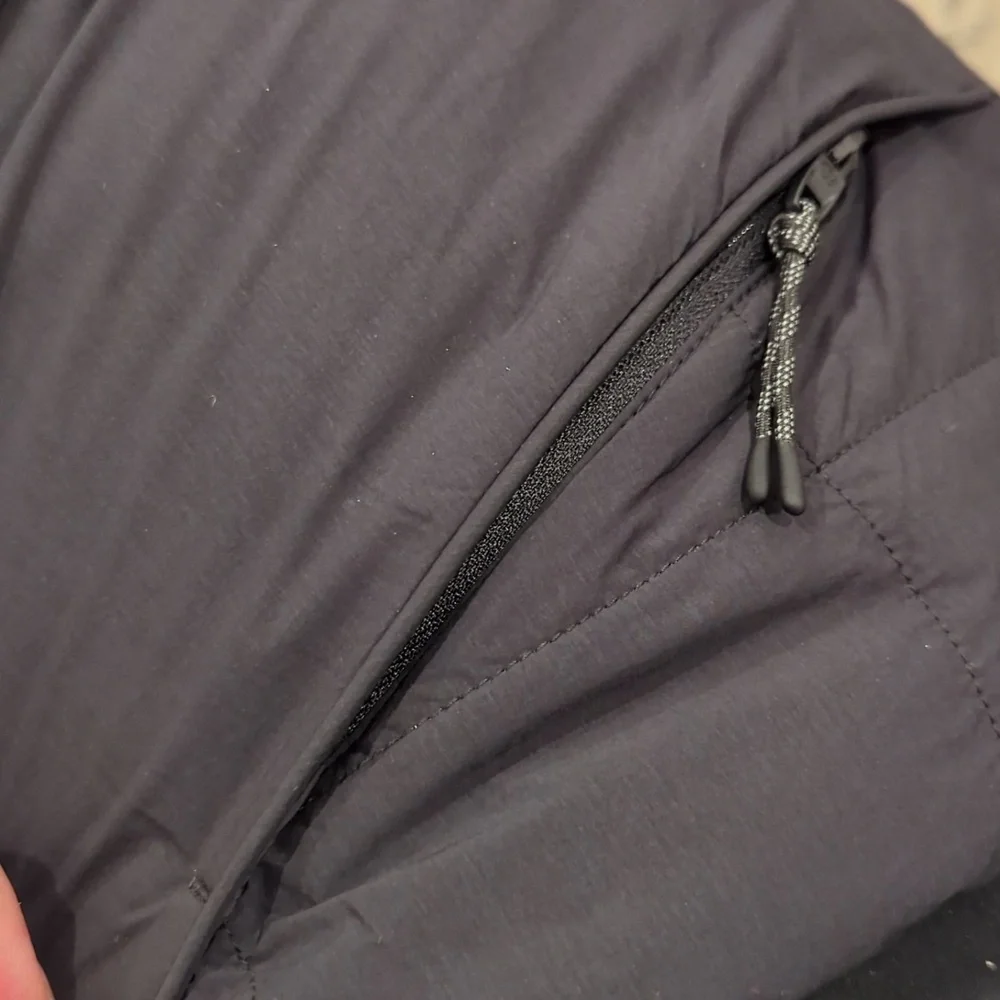 Lululemon Route Ready Lightweight Insulated Jacket Black Like New - Picture 11 of 11